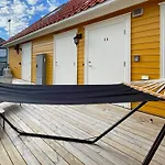 Lejlighed Vibrant On Bustling Street, Above A Restaurant - Perfect For Tourists, Stavanger