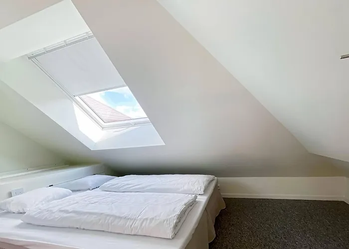 Vibrant On Bustling Street, Above A Restaurant - Perfect For Tourists,