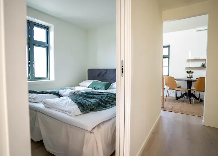 Apartament Vibrant On Bustling Street, Above A Restaurant - Perfect For Tourists,