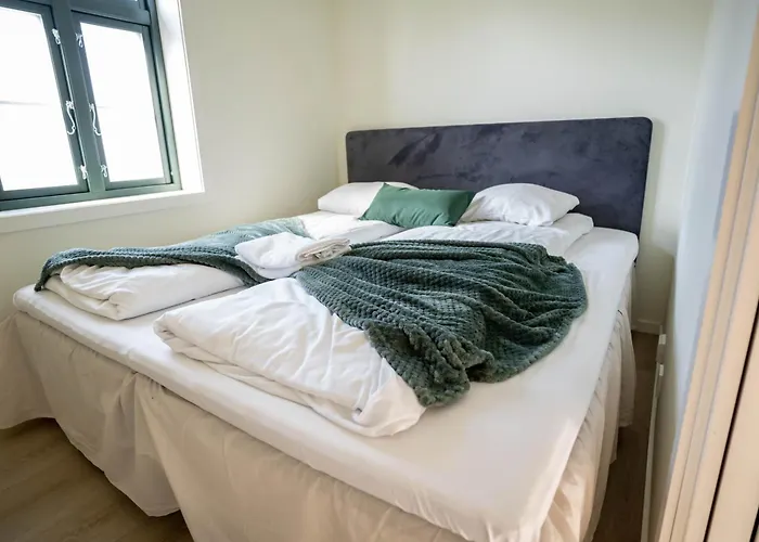 Apartament Vibrant On Bustling Street, Above A Restaurant - Perfect For Tourists, *