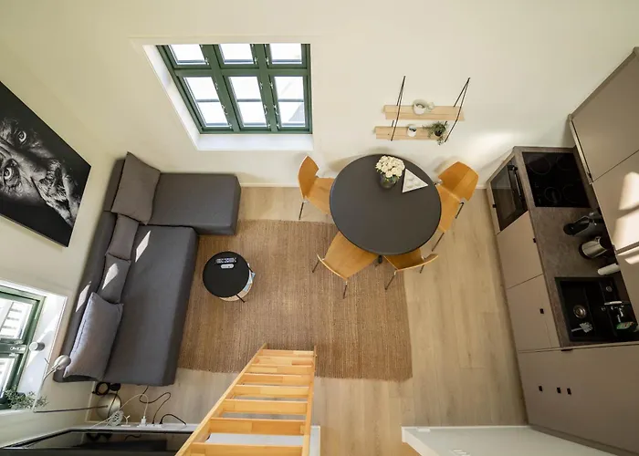 Vibrant On Bustling Street, Above A Restaurant - Perfect For Tourists,