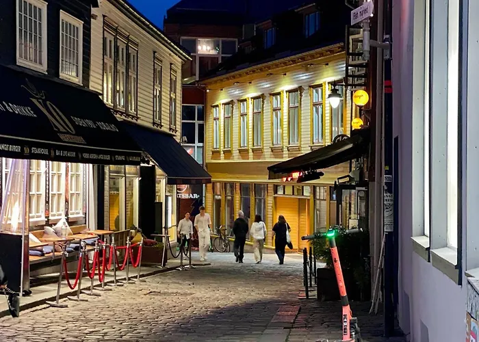 Apartament Vibrant On Bustling Street, Above A Restaurant - Perfect For Tourists, Stavanger