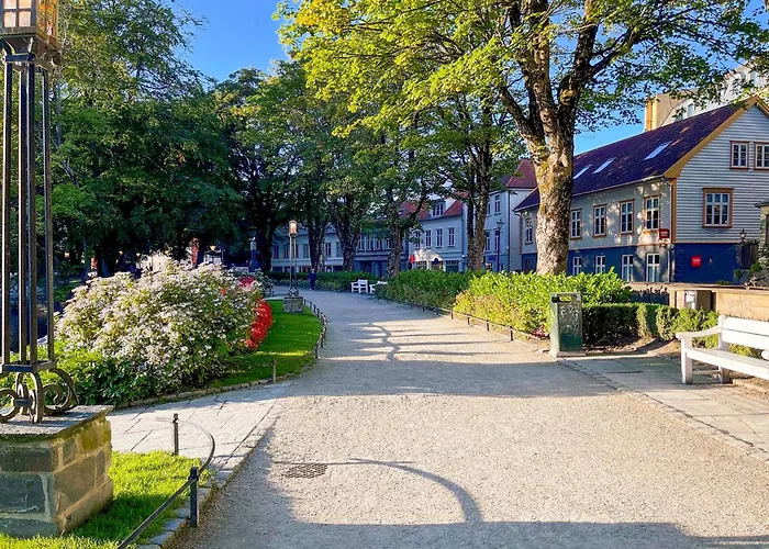 Apartament Vibrant On Bustling Street, Above A Restaurant - Perfect For Tourists, Stavanger