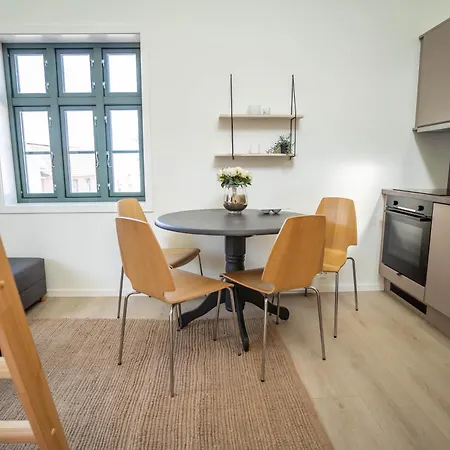 Vibrant On Bustling Street, Above A Restaurant - Perfect For Tourists,