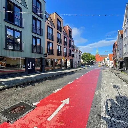 Vibrant On Bustling Street, Above A Restaurant - Perfect For Tourists,